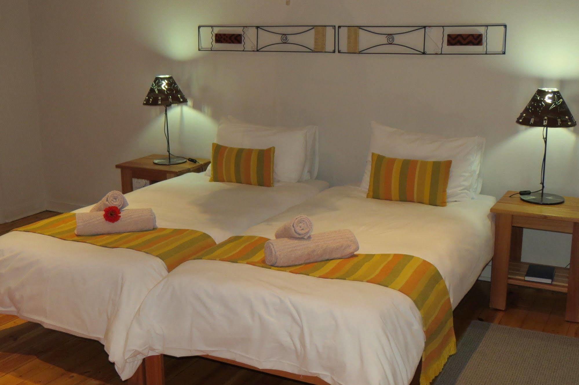 Bahnhof Hotel Аус Екстериор снимка